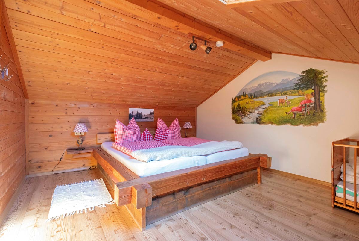 Großes Doppelbett